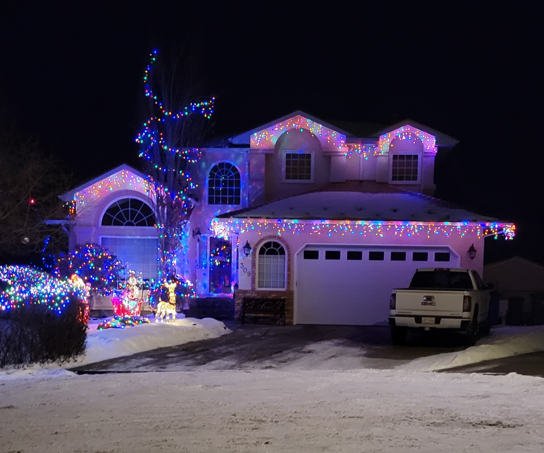 Our 2022 Christmas Decorating Contest Winner | Riverview Community ...